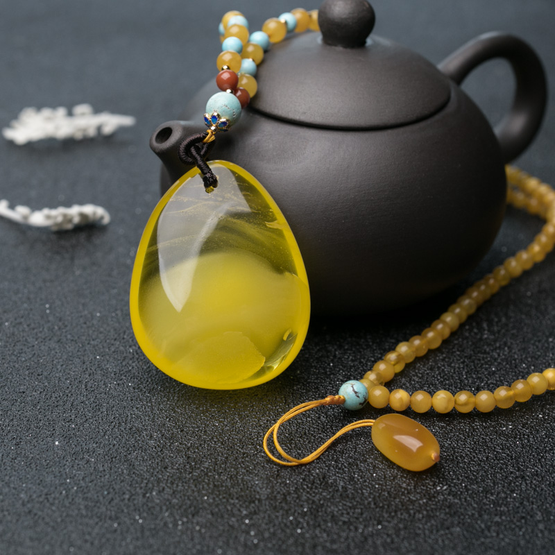 鸡油黄金绞蜜随形吊坠-红掌柜