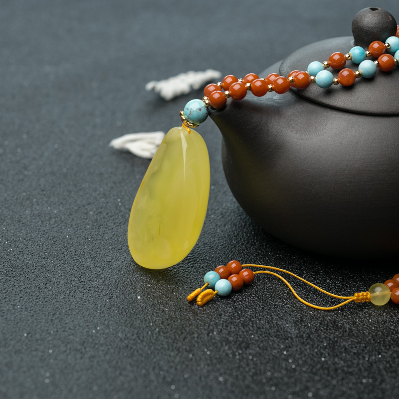 鸡油黄蜜蜡随形项链-红掌柜