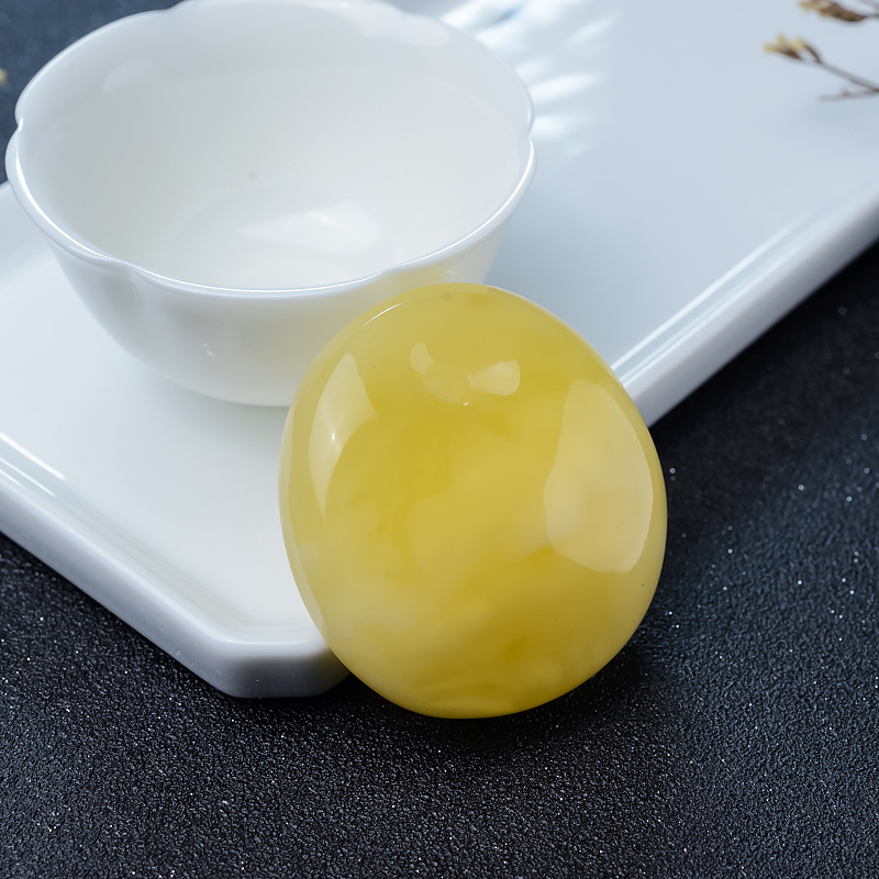 天然波罗的海鸡油黄蜜蜡吊坠-红掌柜