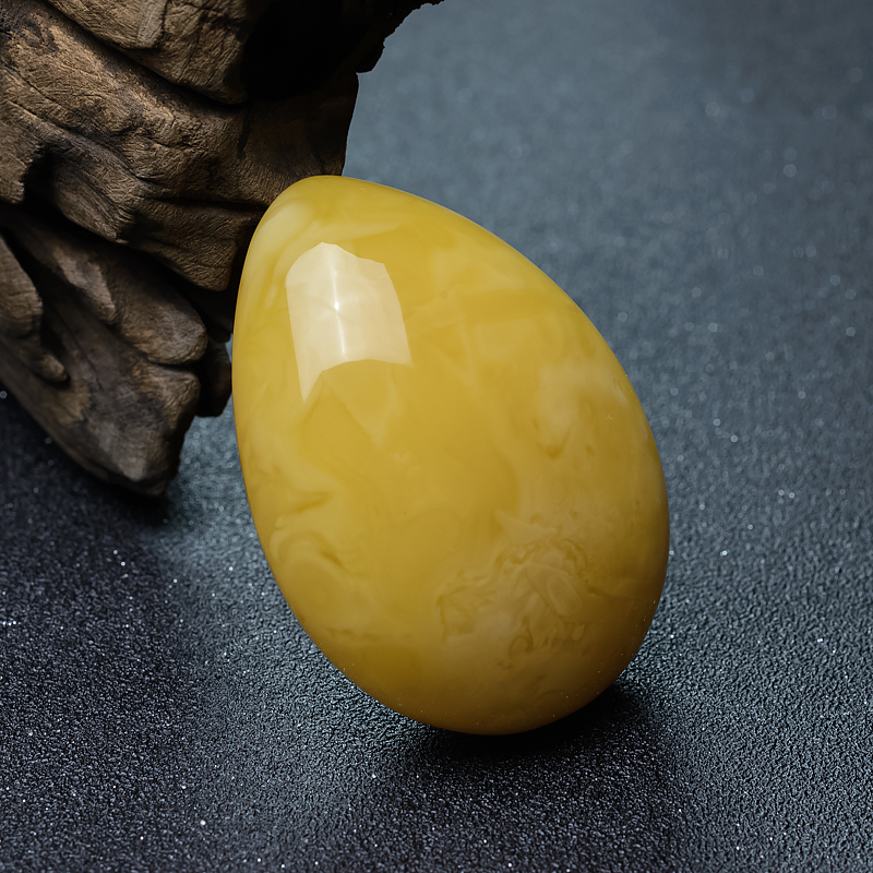 鸡油黄蜜蜡吊坠-红掌柜