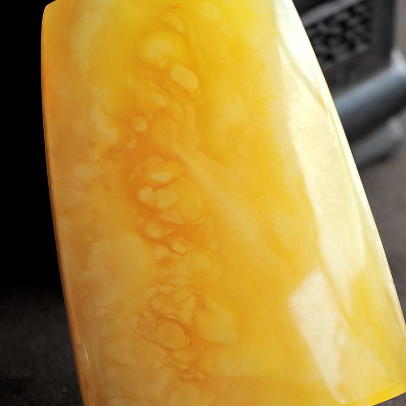 鸡油黄蜜蜡挂件-红掌柜