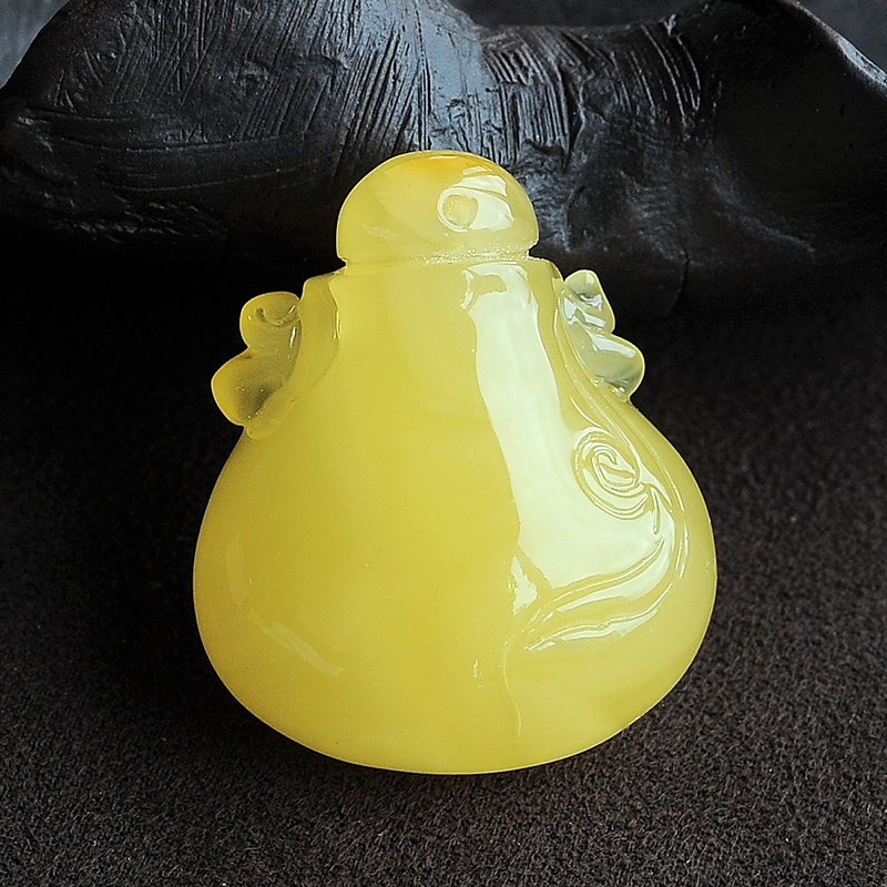 满蜜鼻烟壶挂坠-红掌柜