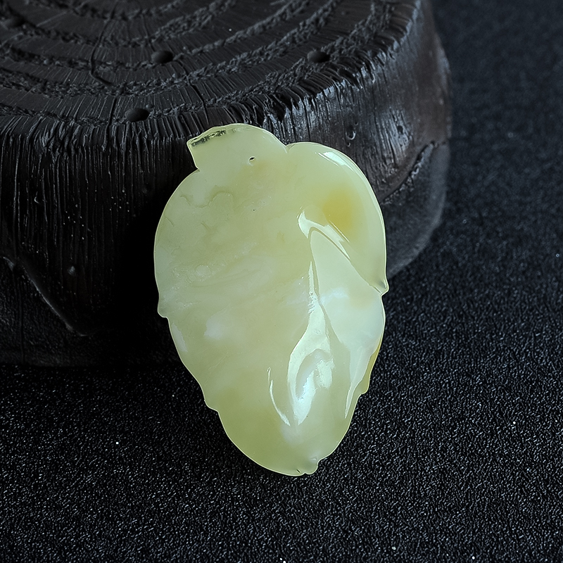 白花蜜叶子吊坠-红掌柜