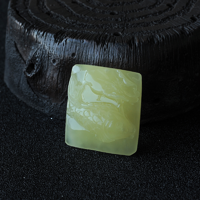 蜜蜡鱼牌吊坠-红掌柜