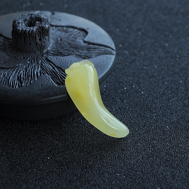 小辣椒蜜蜡吊坠-红掌柜