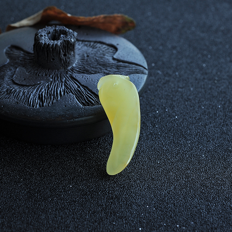 小辣椒蜜蜡吊坠-红掌柜