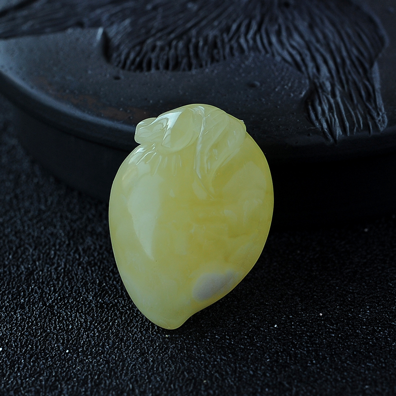 满蜜桃子吊坠-红掌柜