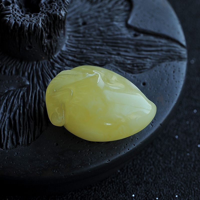 满蜜桃子吊坠-红掌柜