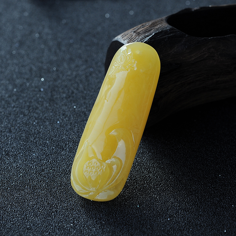 鸡油黄蜜蜡挂坠-红掌柜