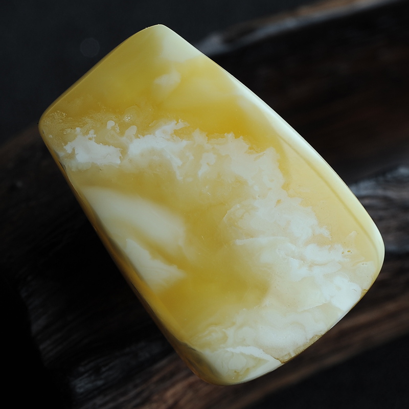 蜜蜡无事牌-红掌柜