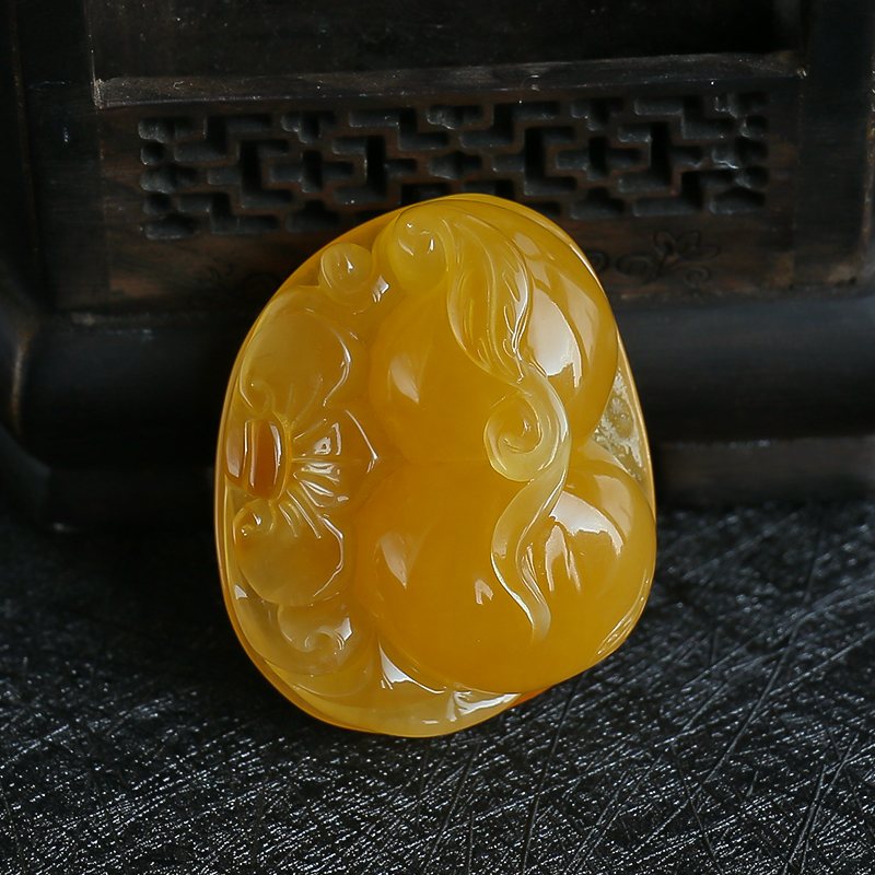 鸡油黄蜜蜡葫芦吊坠-红掌柜