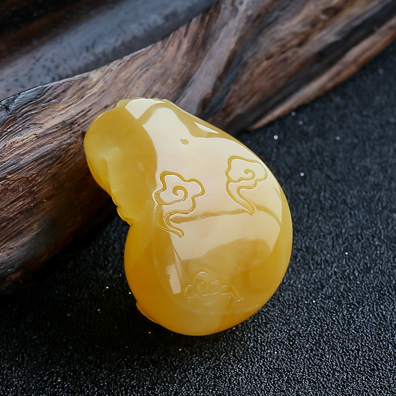 鸡油黄蜜蜡钱袋吊坠-红掌柜