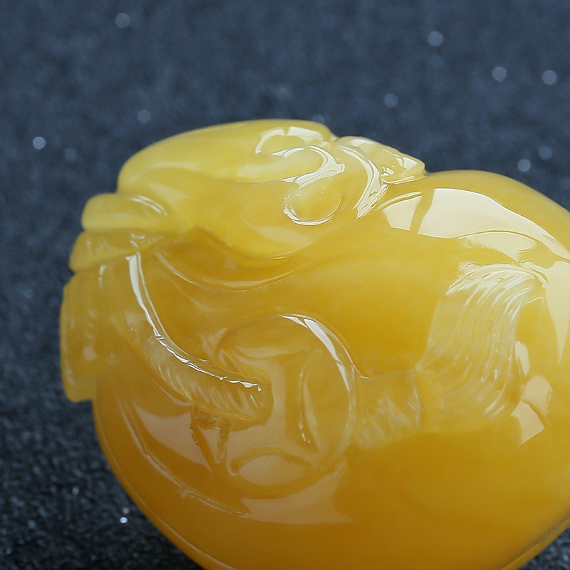 波罗的海蜜蜡挂件-红掌柜