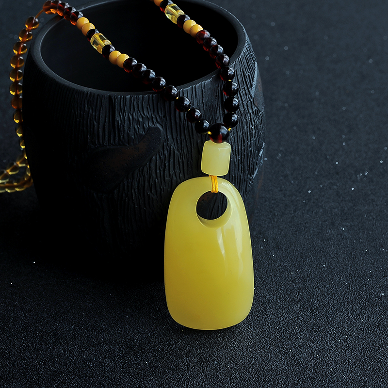 波罗的海鸡油黄蜜蜡挂坠-红掌柜