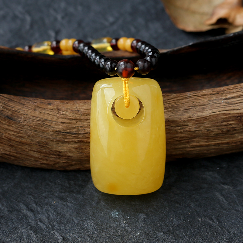 鸡油黄同心锁蜜蜡挂坠-红掌柜