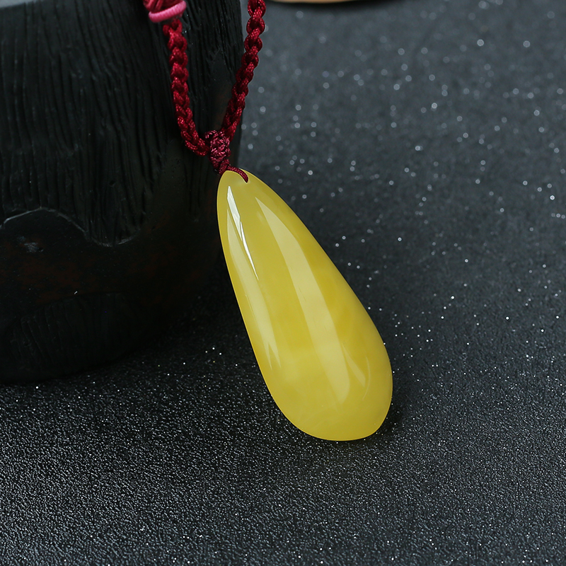 鸡油黄随形挂件-红掌柜