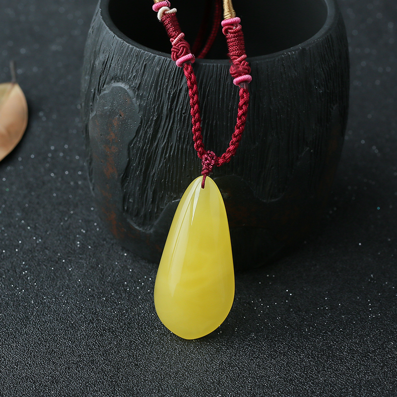 鸡油黄随形吊坠-红掌柜