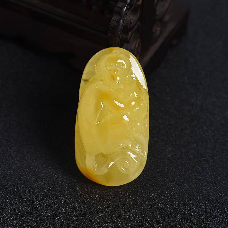 蜜蜡灵猴献寿吊坠 - 红掌柜珠宝