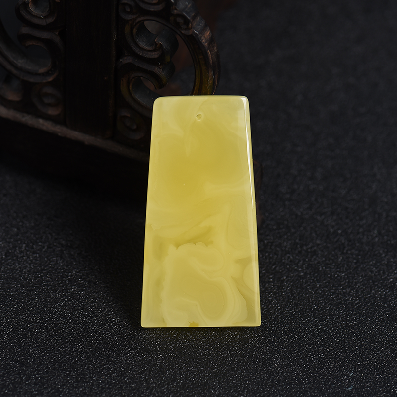 波罗的海天然蜜蜡方牌吊坠-红掌柜