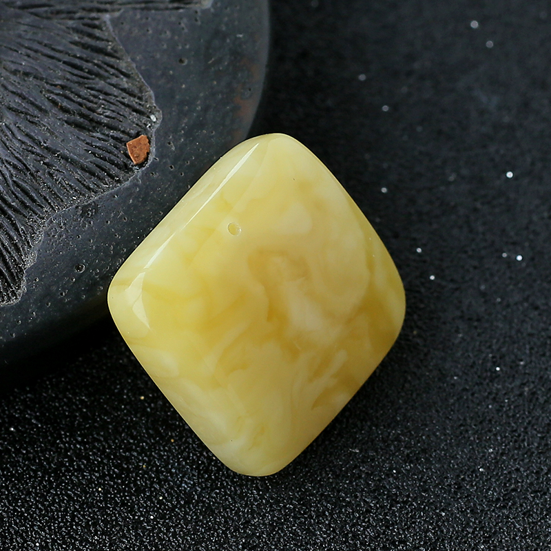 蜜蜡方牌吊坠-红掌柜