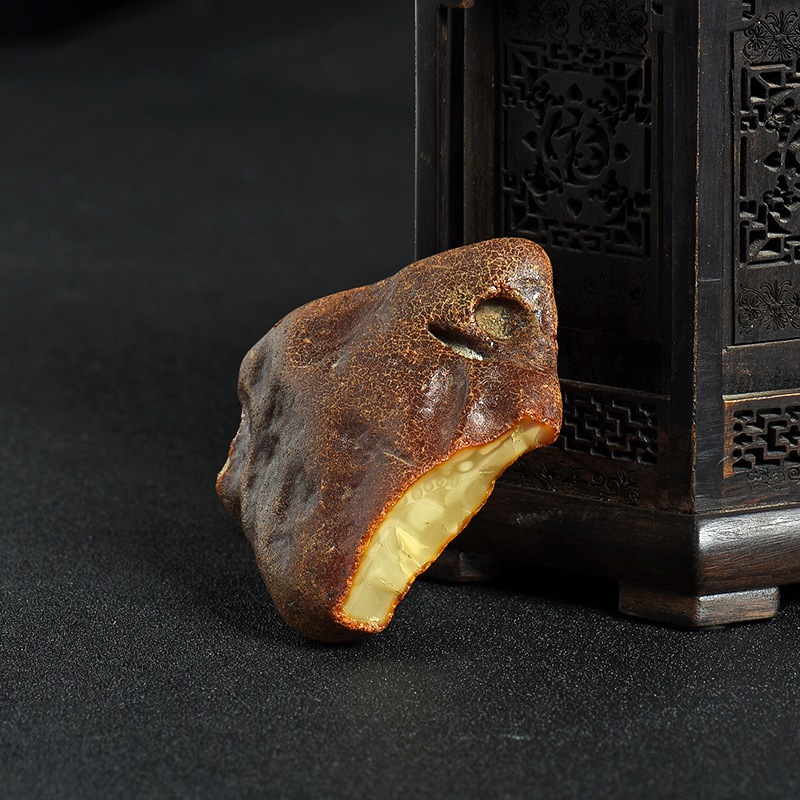 带皮蜜蜡原矿-红掌柜