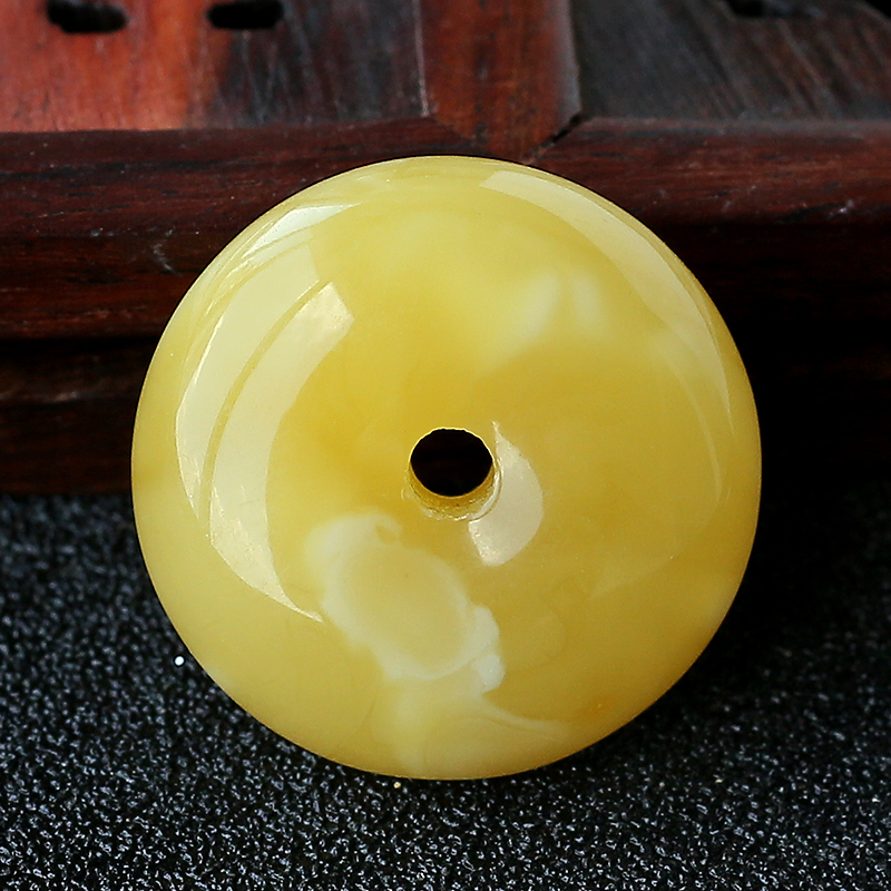  波罗的海蜜蜡平安扣吊坠-红掌柜