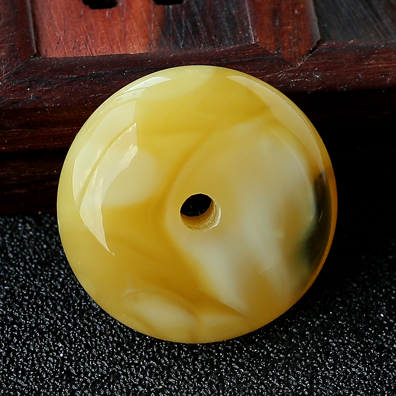 波罗的海蜜蜡平安扣吊坠-红掌柜