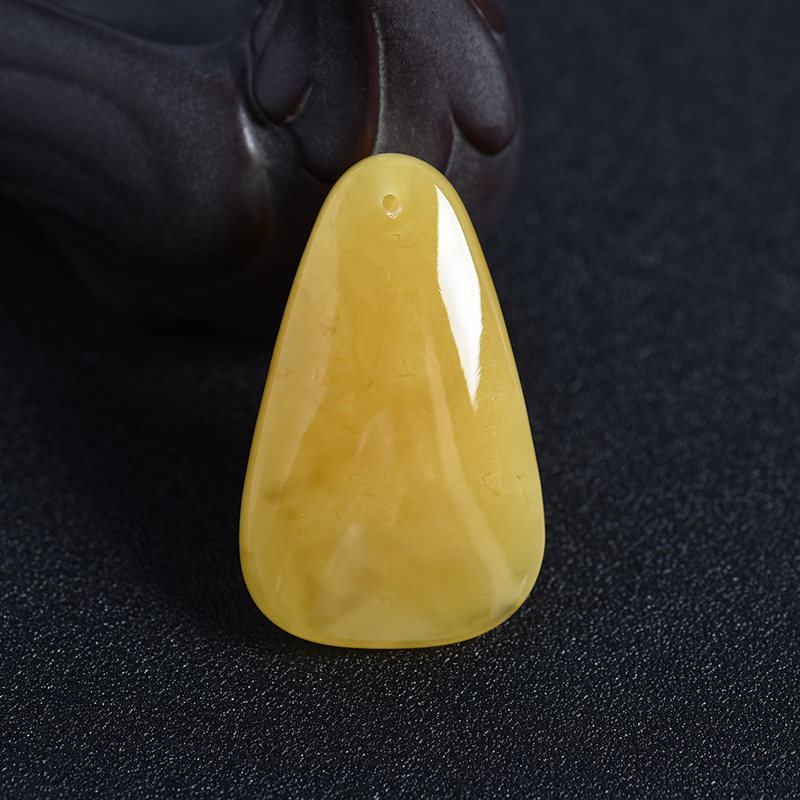 蜜蜡人参挂件-红掌柜