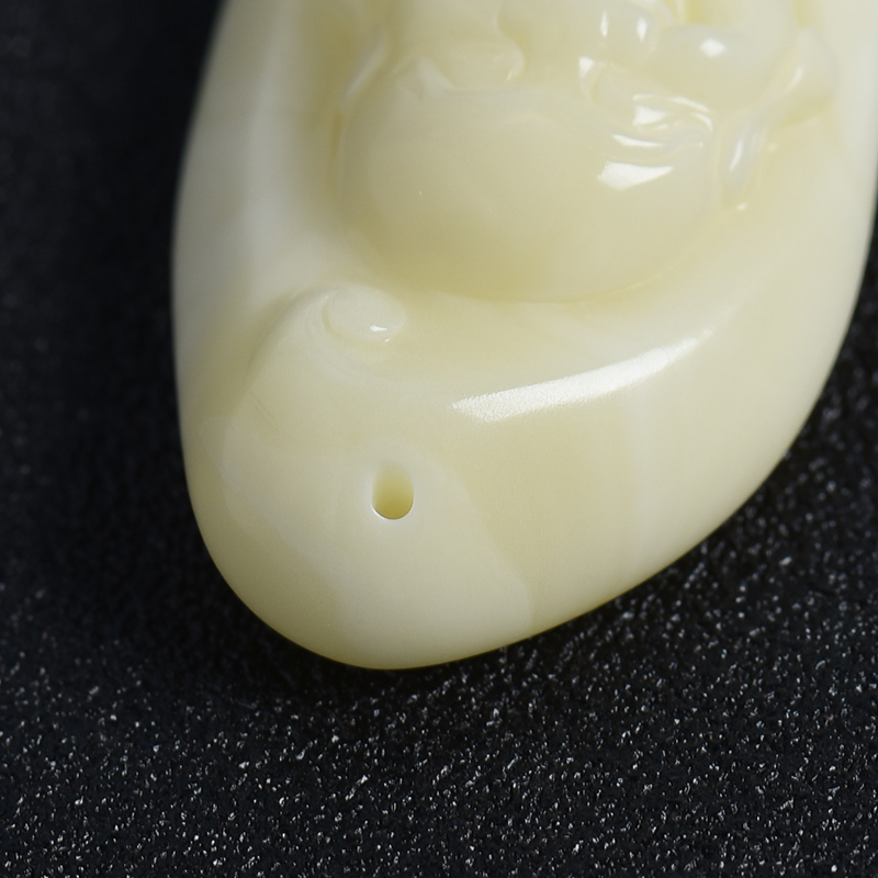 天然白蜜吊坠-红掌柜