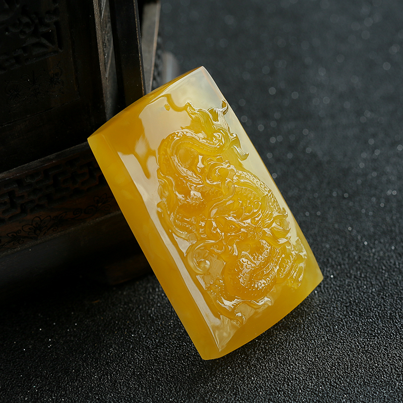 鸡油黄龙牌吊坠-红掌柜珠宝