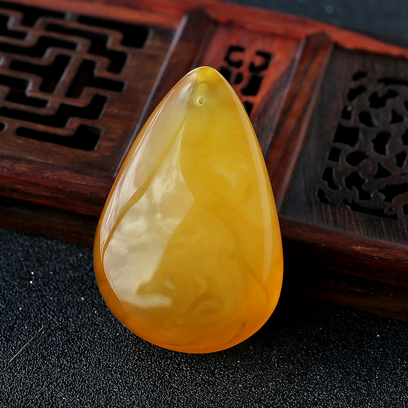 半透明鸡油黄蜜蜡吊坠-红掌柜珠宝