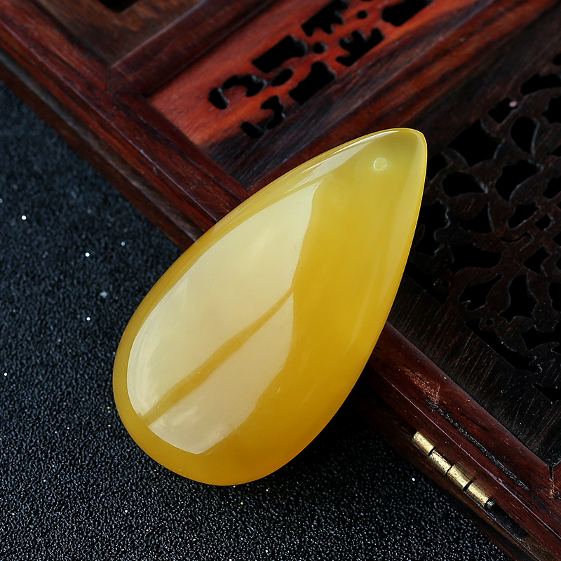 天然鸡油黄蜜蜡水滴吊坠-红掌柜
