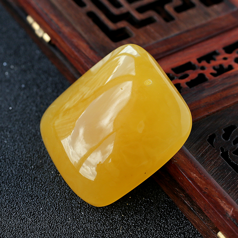 鸡油黄蜜蜡吊坠-红掌柜珠宝