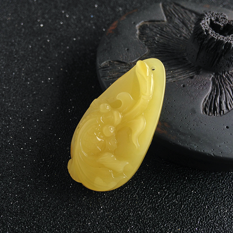 蜜蜡鱼吊坠-红掌柜珠宝