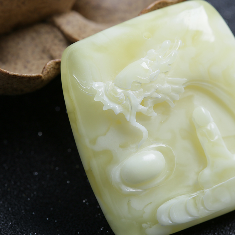 白蜜蜜蜡吊坠-红掌柜珠宝