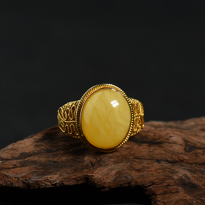 银镶波罗的海天然鸡油黄蜜蜡戒指-红掌柜