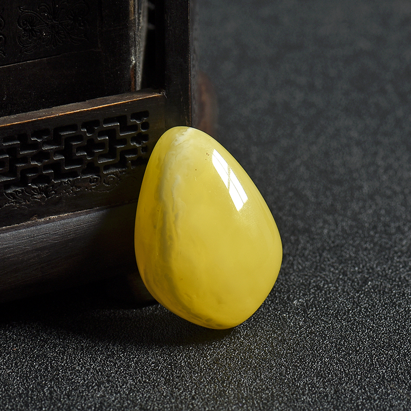 白花蜜随形吊坠-红掌柜