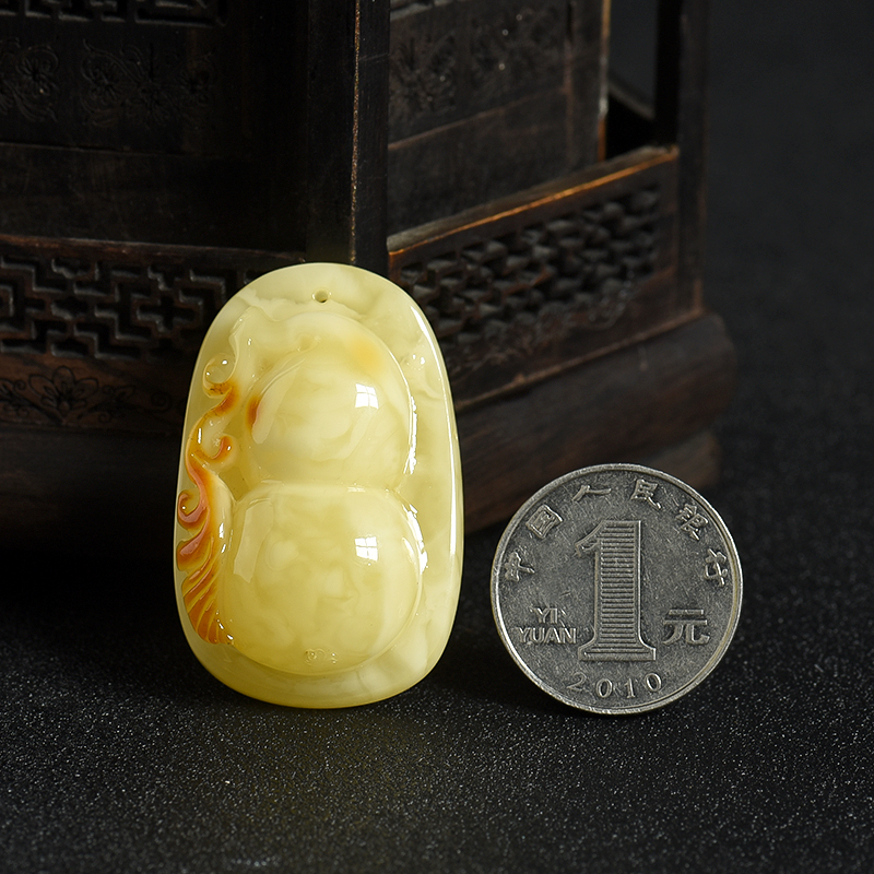 浅黄白花蜜吊坠-红掌柜