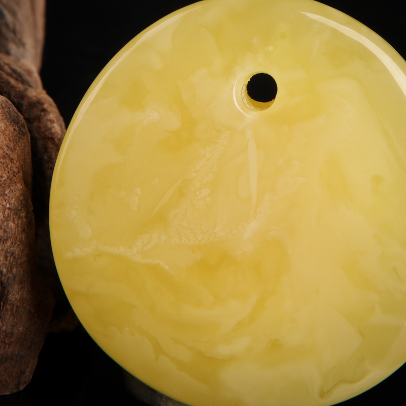 天然鸡油黄蜜蜡随形吊坠-红掌柜