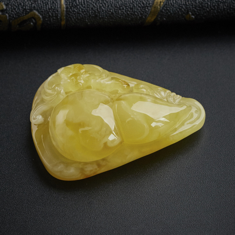 鸡油黄蜜蜡挂件-红掌柜珠宝