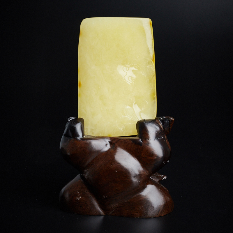 蜜蜡摆件 - 红掌柜