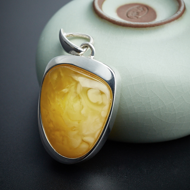 天然金绞蜜吊坠-红掌柜