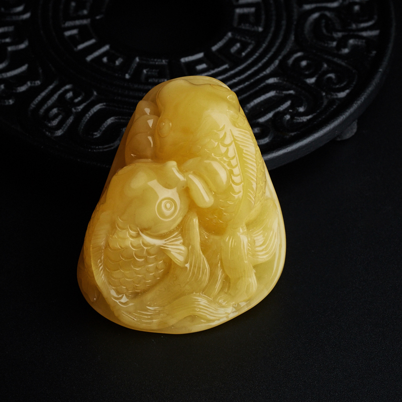 蜜蜡年年有余吊坠-红掌柜