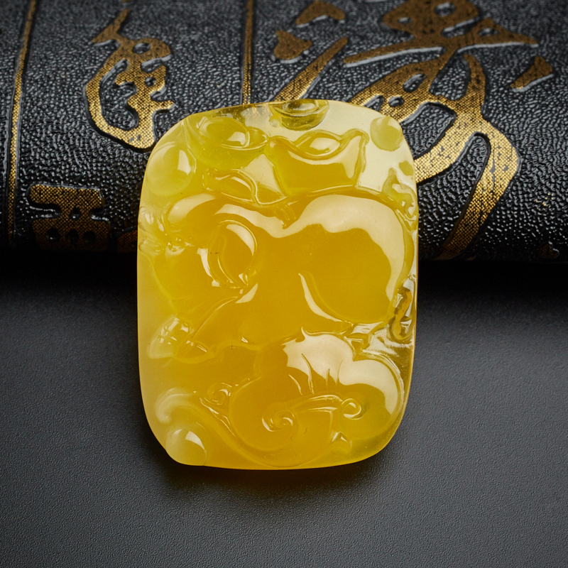 金包蜜蜜蜡如意猪吊坠-红掌柜珠宝