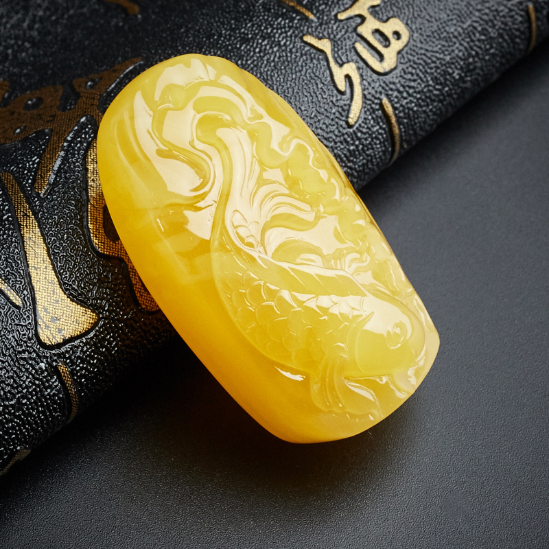 满蜜鸡油黄吊坠-红掌柜