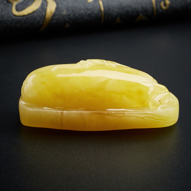 满蜜鸡油黄吊坠-红掌柜