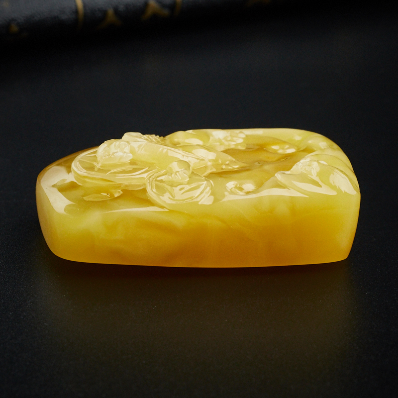 鸡油黄蜜蜡吊坠-红掌柜