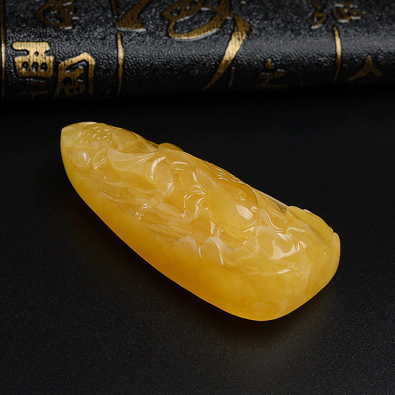 鸡油黄蜜蜡金鱼吊坠-红掌柜