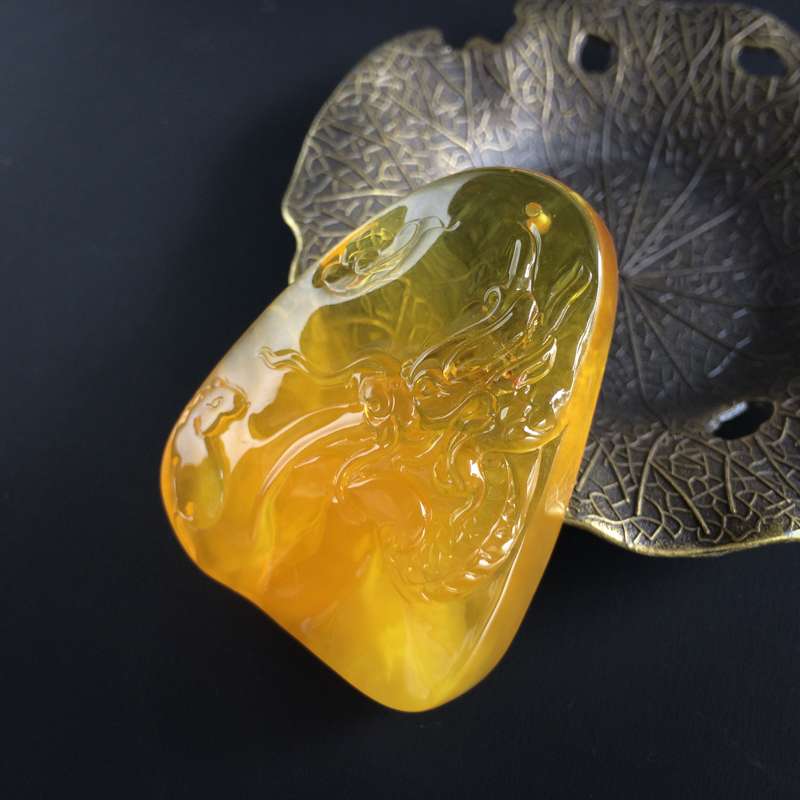 鸡油黄龙鼠吊坠-红掌柜