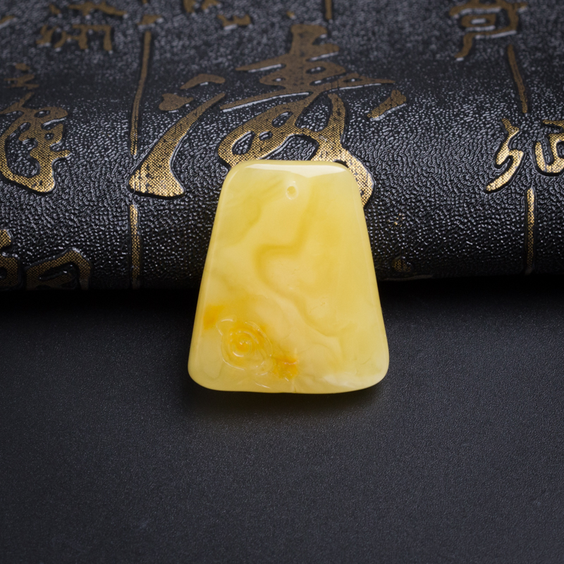 满蜜蜜蜡年年有余吊坠-红掌柜